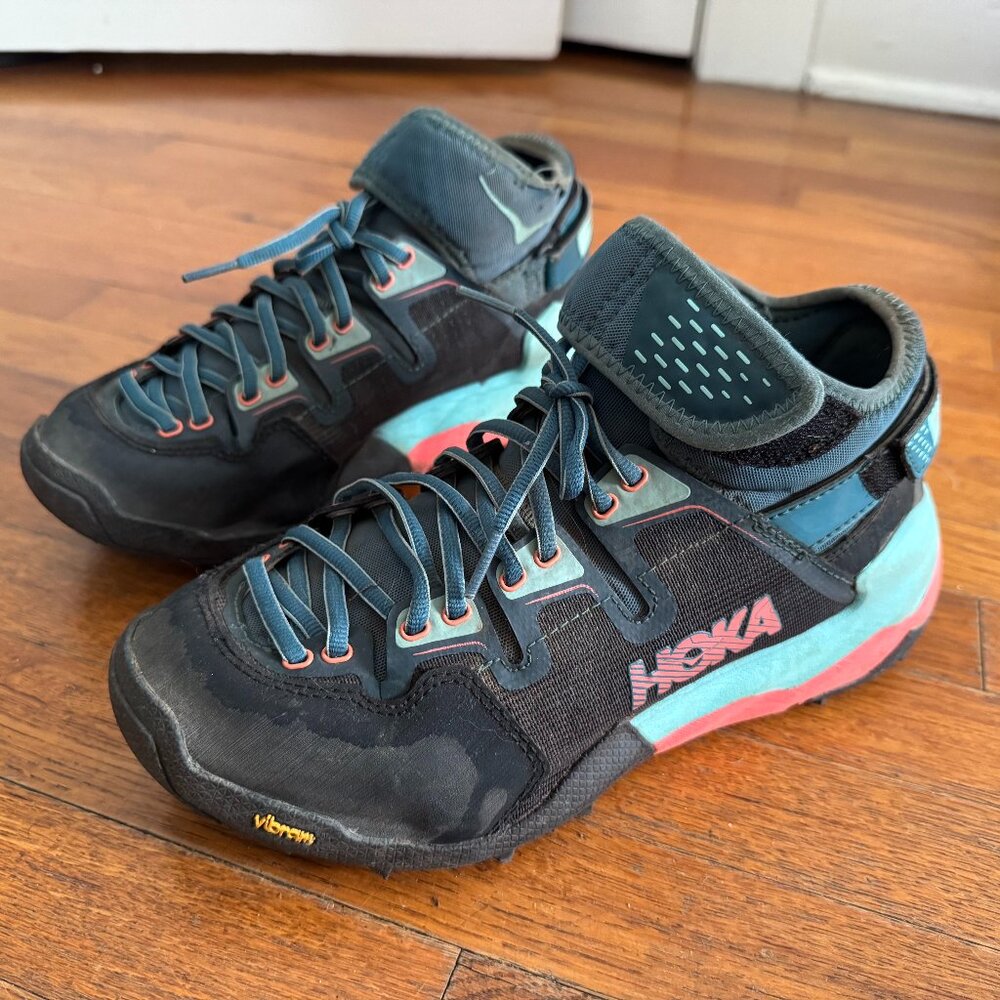 HOKA Sky Arkali - women's 8.5 - hiking boots / approach shoes